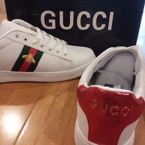 GUCCI  Womens size 8 sneakers